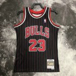 NBA 23 Jordan Bulls 1995-96 Maillot Retro noir avec stripe